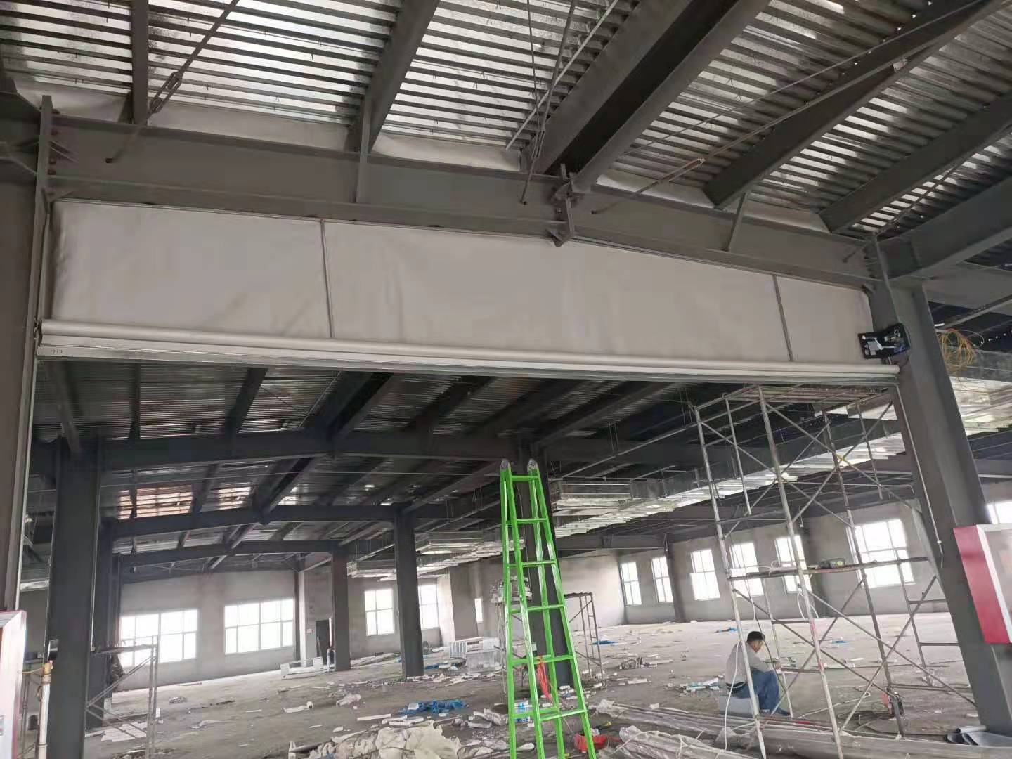 挡烟垂壁的材质和各自的优缺点