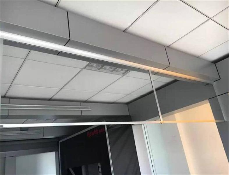 玻璃挡烟垂壁——透明的防火卫士